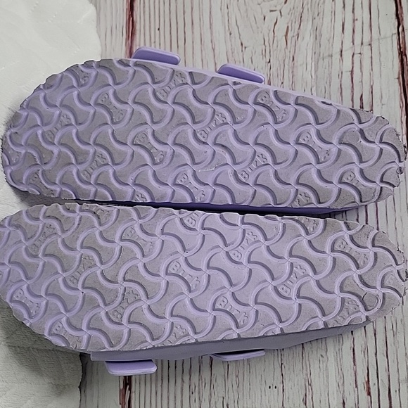 Birkenstock Light Purple Slide Sandals Size 8.5 - Picture 6 of 6